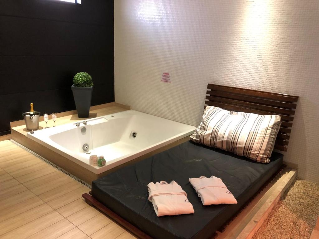  Censiv Motel (Somente Adultos)