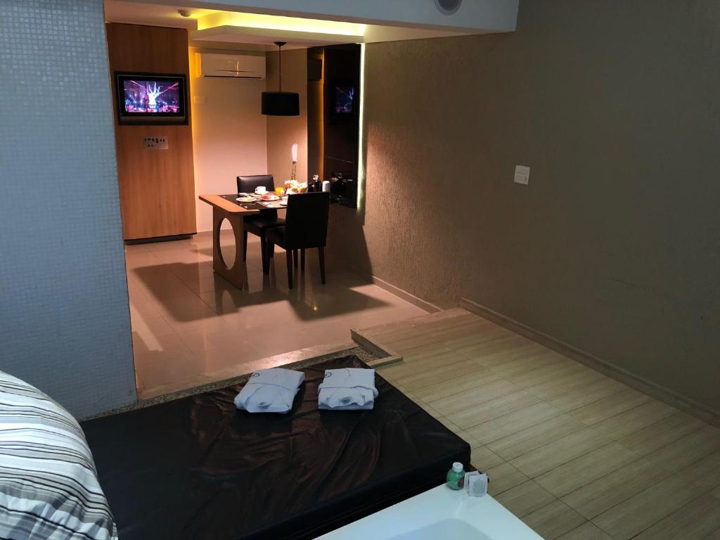  Censiv Motel (Somente Adultos)