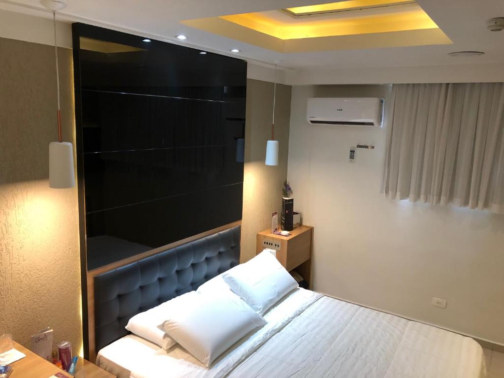  Censiv Motel (Somente Adultos)