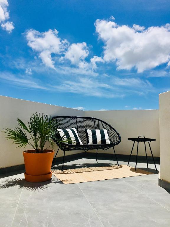 Balkón nebo terasa v ubytování Deluxe Penthouse Charming Location Rooftop Views
