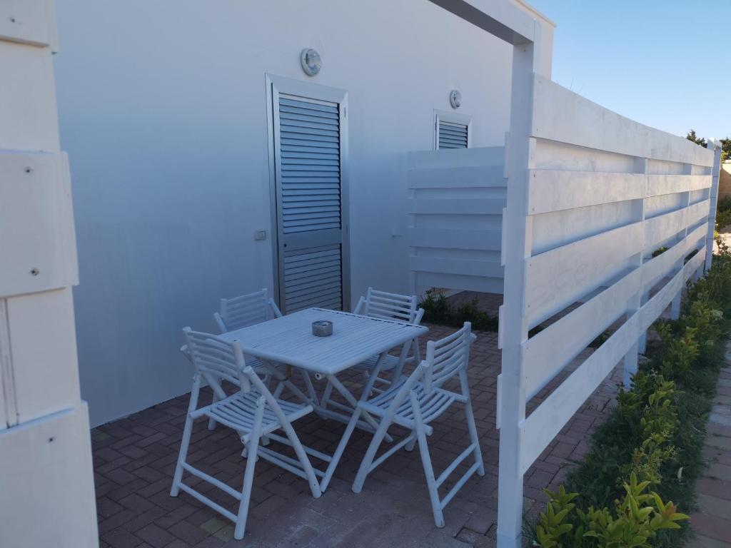 Балкон или терраса в Samanà B&B con Spiaggia Privata a Punta Prosciutto