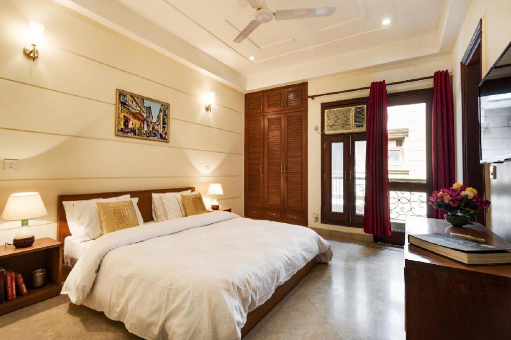 Hostie Aarna - 4BHK Independent Apartment at Kailash Colony, South Delhi - Appartement