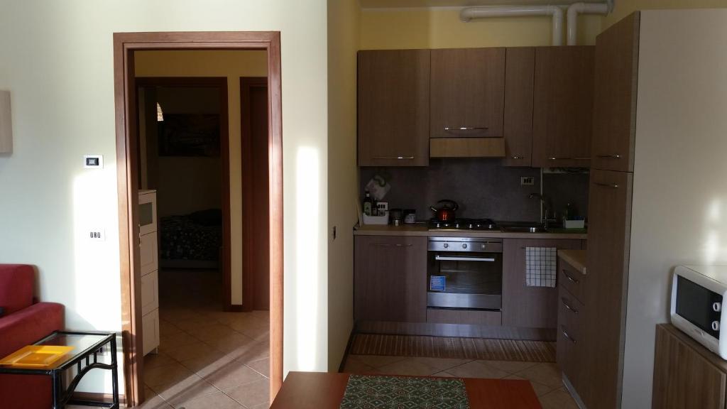 Kuchnia lub aneks kuchenny w obiekcie New Apartment Lake View 11