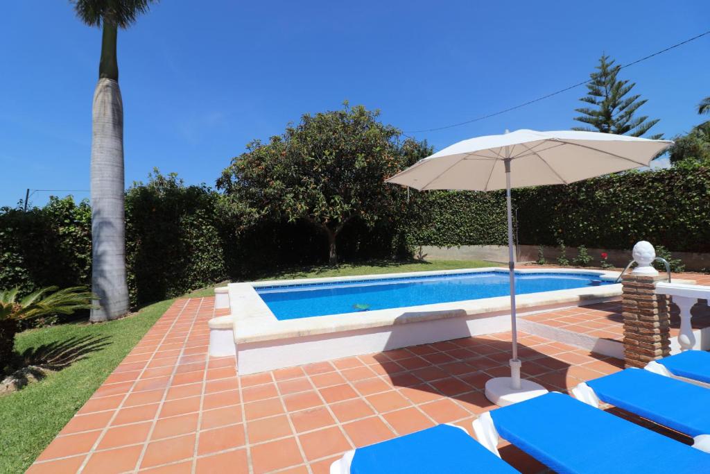 Bazén v ubytování Villa el Romeral SpainSunRentals 1112 nebo v jeho okolí