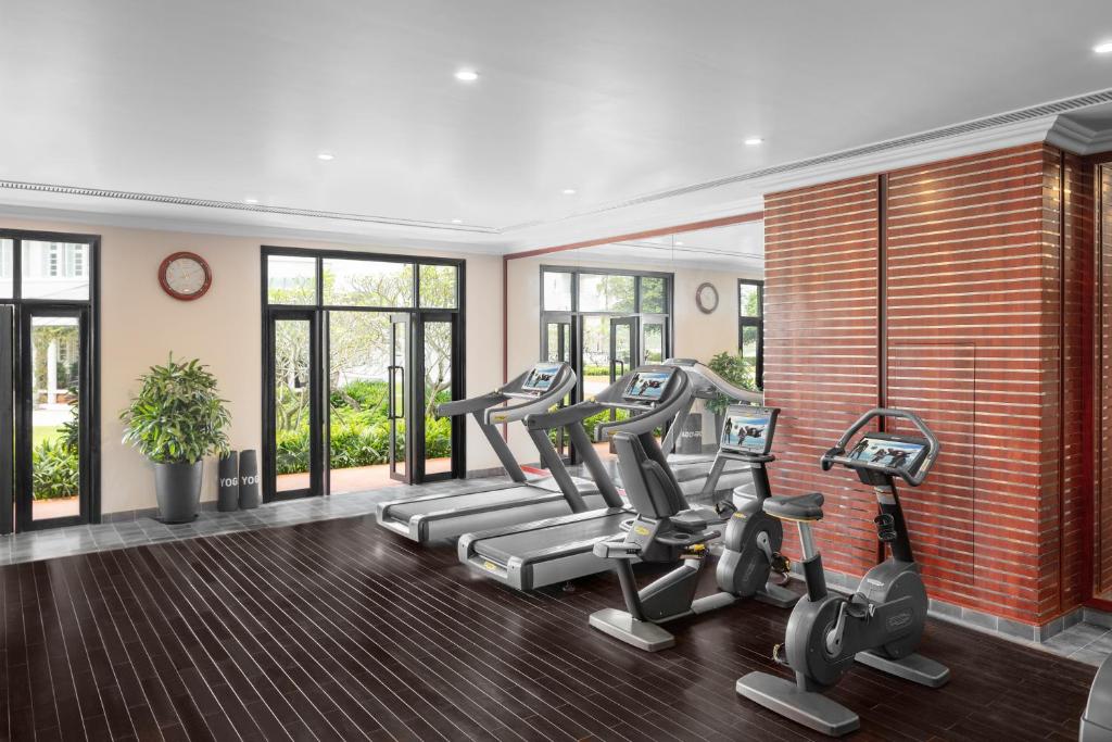 Fitness centrum a/nebo fitness zařízení v ubytování Azerai La Residence, Hue