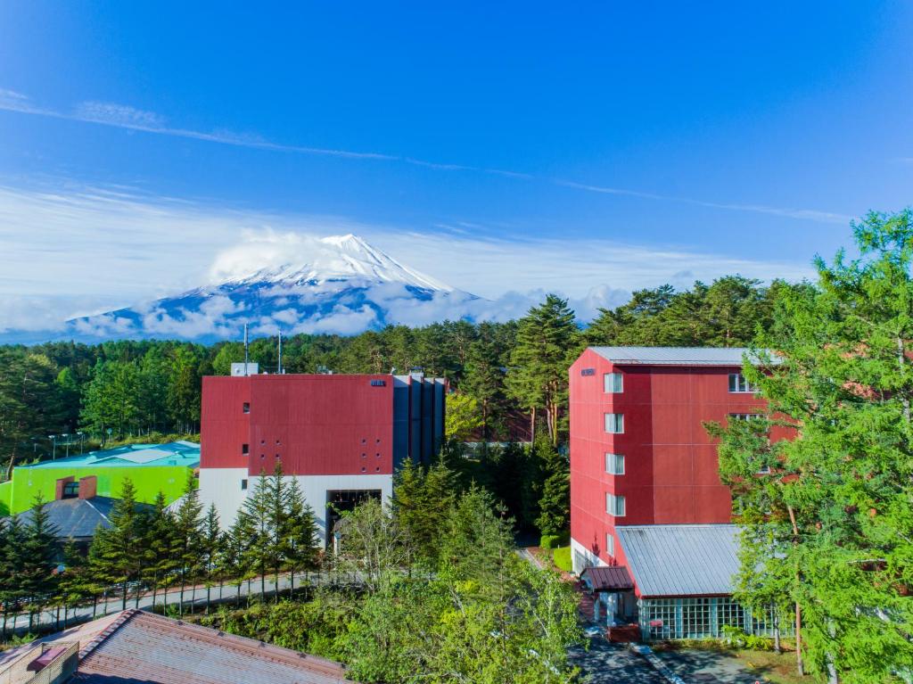 Nespecifikovaný výhled na hory nebo výhled na hory při pohledu z hotelu