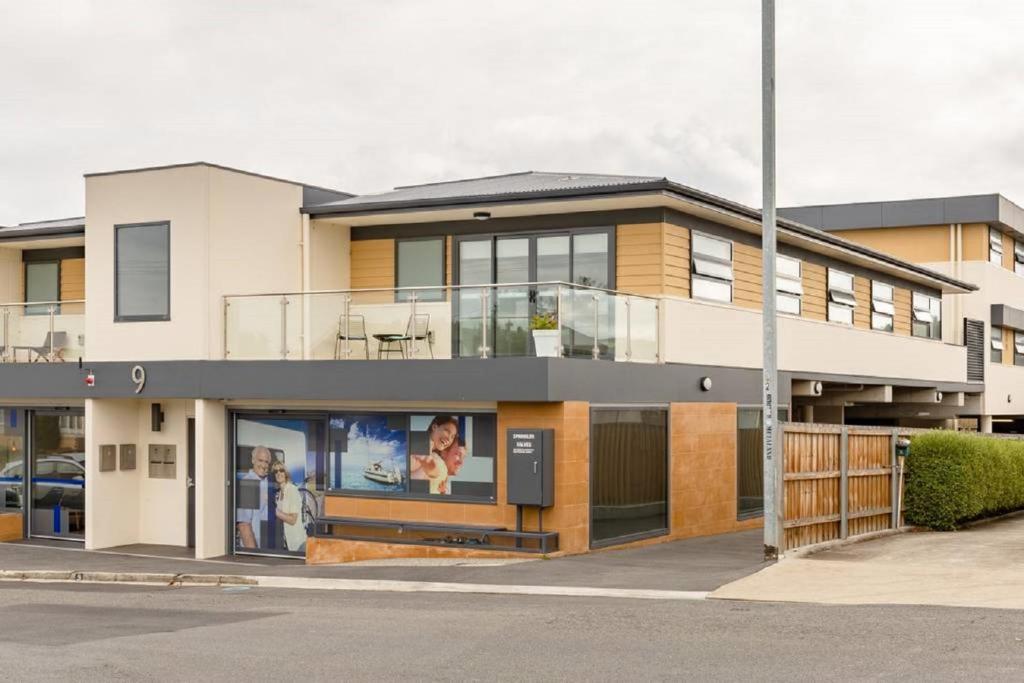 Kangaroo Bay Apartments photo