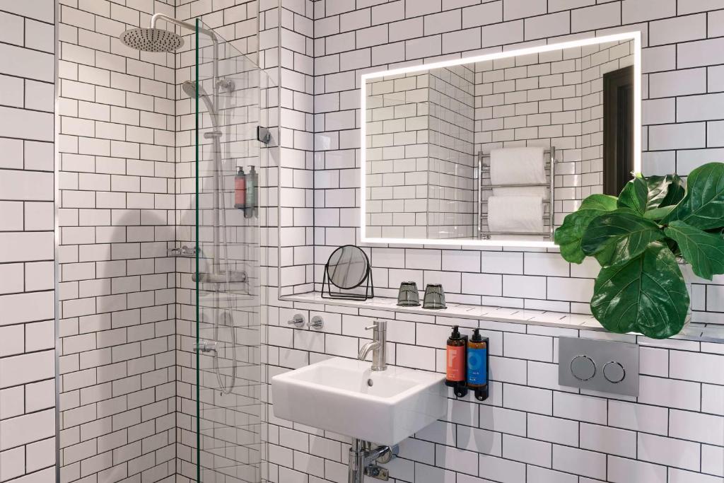 NOFO Hotel, WorldHotels Crafted - Resim 37