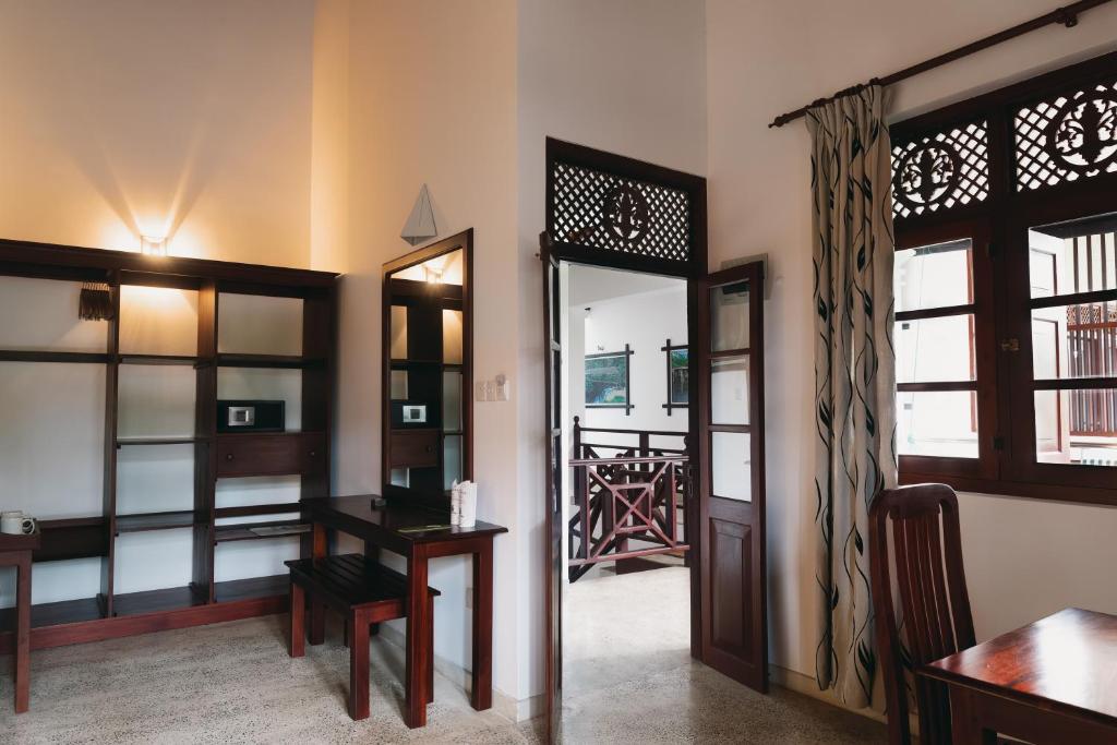 Amal Beach Hotel - 3