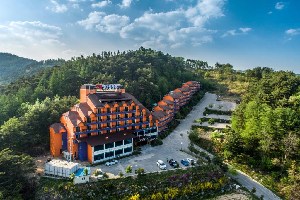 Ptičja perspektiva nastanitve Hyundai Elliot Hotel and Resort