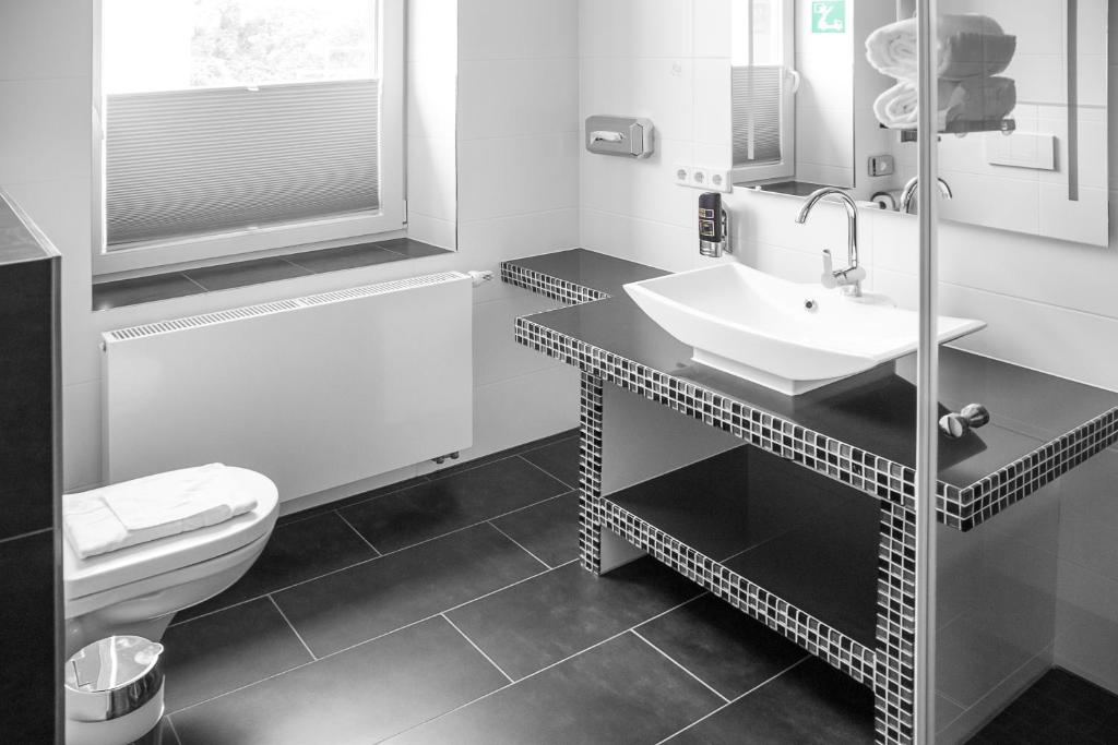 Haus Hotel & Pension Villa Laluna - 9