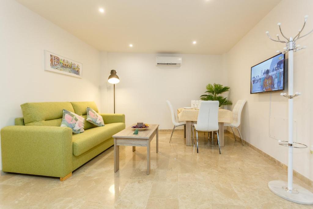 Posezení v ubytování La Sorpresa del GENOVES by Cadiz4Rentals