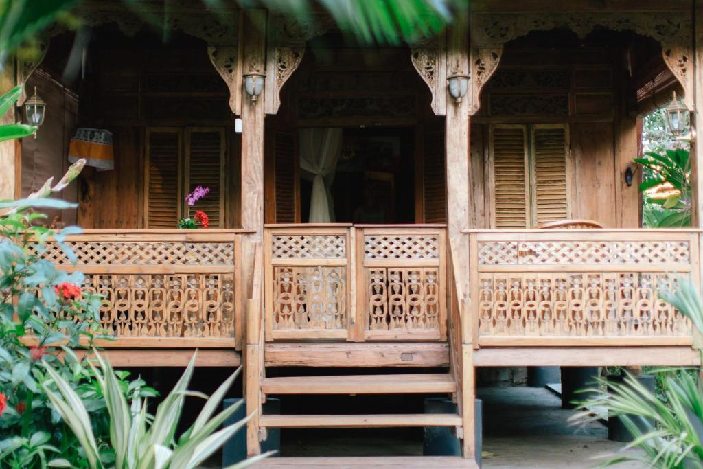Pande Homestay - Bungalow With Patio