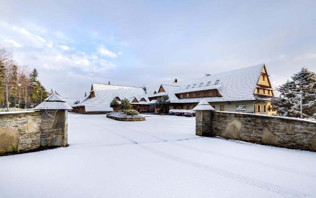 Obiekt Kocierz Resort zimą