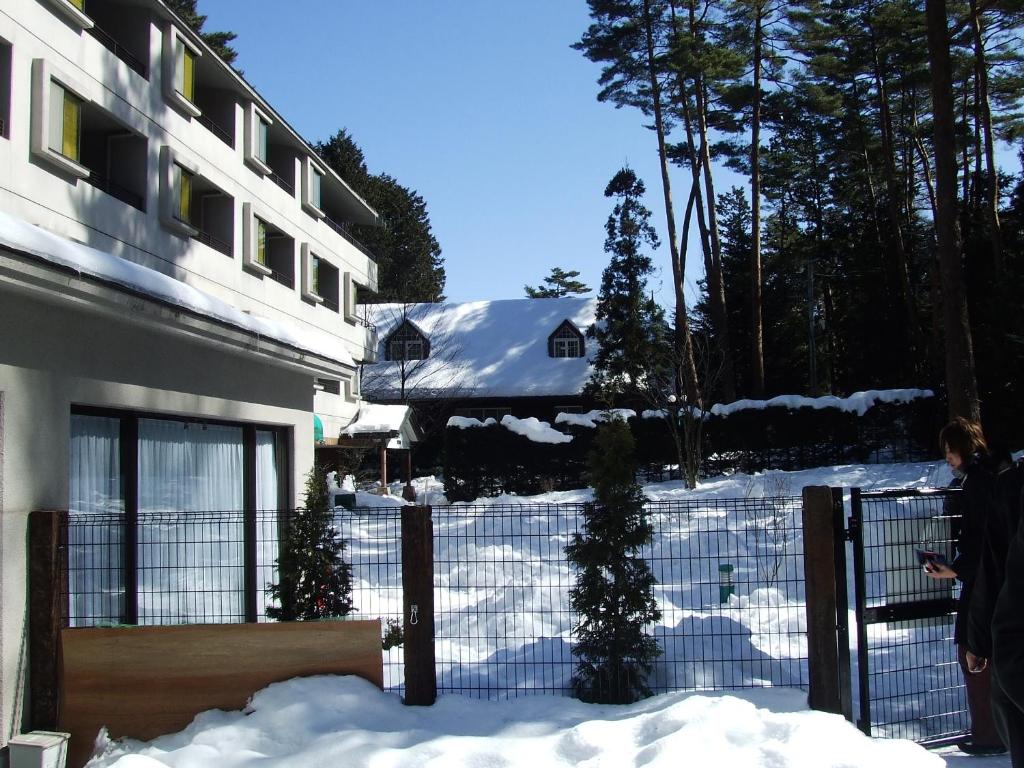 Nespecifikovaný výhled na hory nebo výhled na hory při pohledu z hotelu