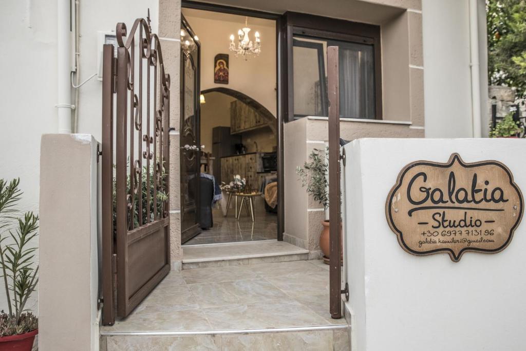Certifikát, hodnocení, plakát nebo jiný dokument vystavený v ubytování Studio Galatia, in the heart of Kamilari