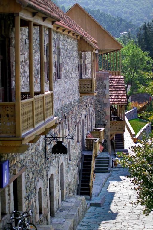 Nespecifikovaný výhled na hory nebo výhled na hory při pohledu z hotelu