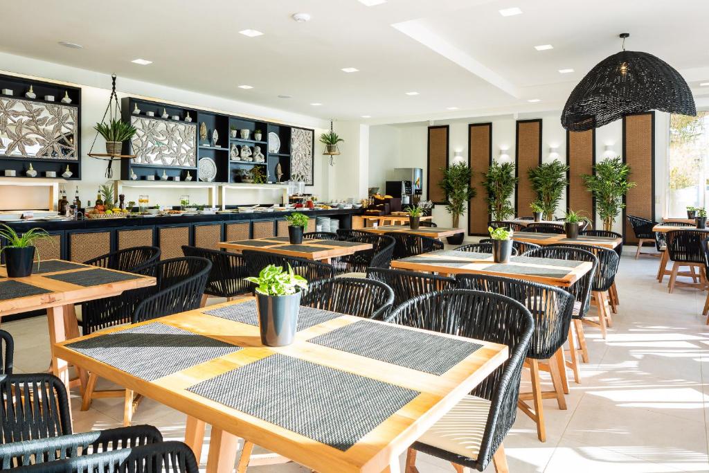 Ресторан / где поесть в Nostos Beach Boutique Hotel