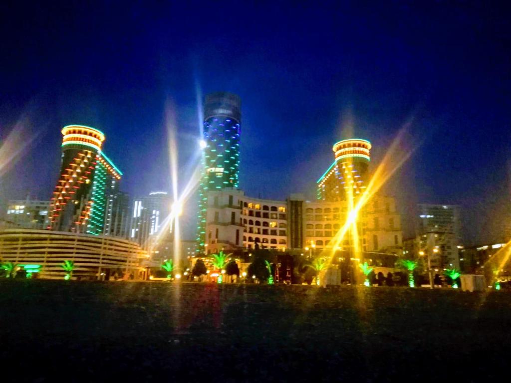 ORBI Towers Apartments Batumi - Salle Familiale Avec Vue Sur La Mer