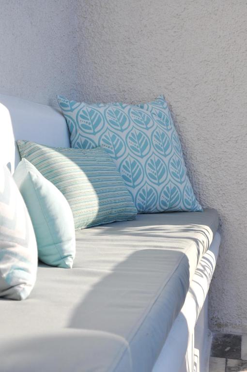 A bed or beds in a room at Naxos View