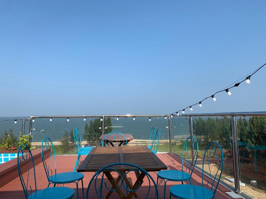 AQUA Hotel - Hải tiến Resort - Hizvo