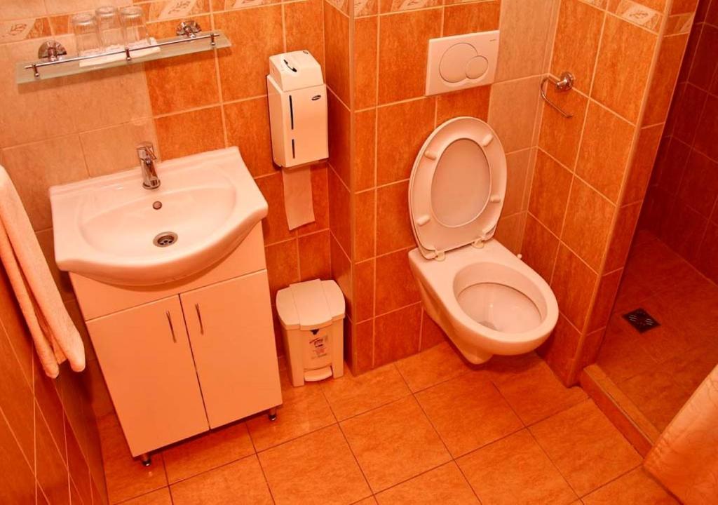 Koupelna v ubytování Határ Csárda Panzió