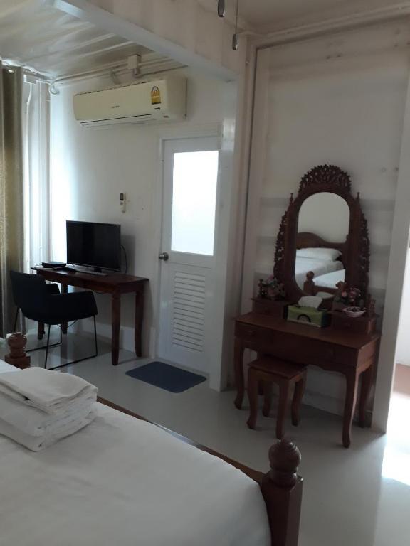 Farsai Homestay - Habitación Cuádruple Con Baño Privado