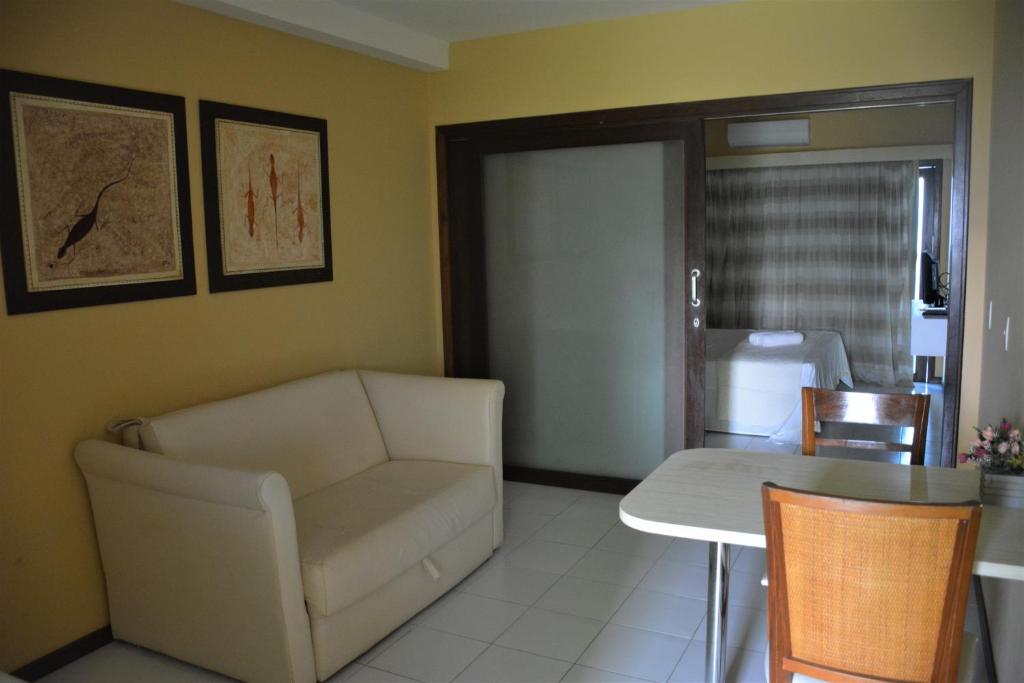  Araça Flat - Beira mar - Apto508 lateral com vista parcial