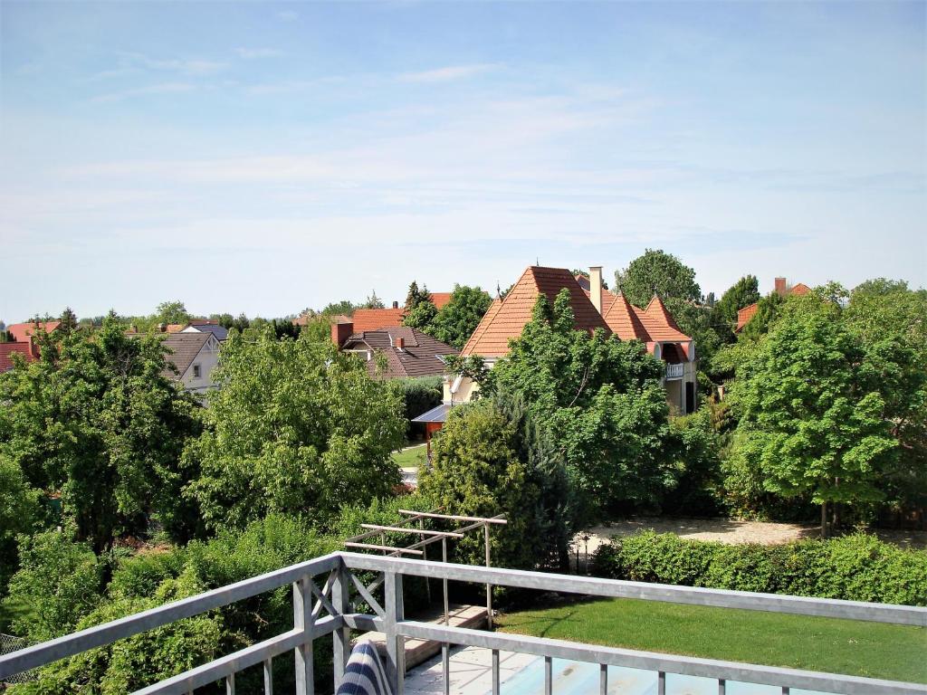 Fotografie z fotogalerie ubytování Nefelejcs Apartmanház v destinaci Gyenesdiás