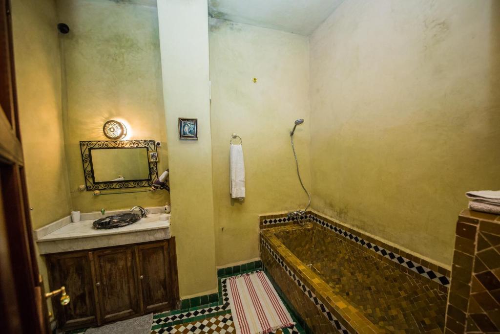 Koupelna v ubytování Riad L'Artiste