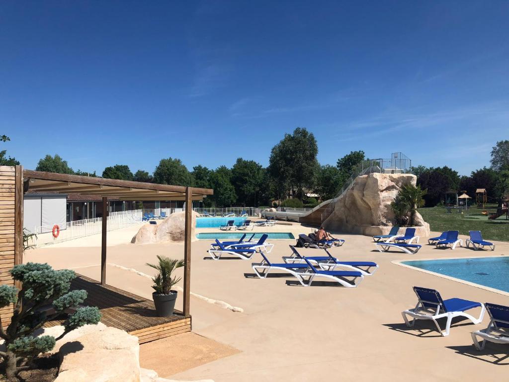 Camping Les Portes Du Beaujolais, Anse – Updated 2022 Prices