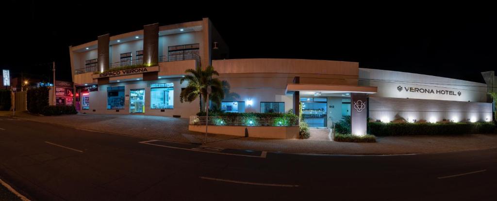  Verona Hotel