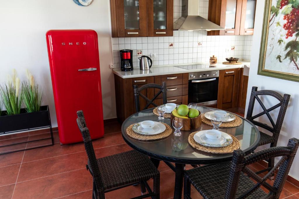 Kuchyň nebo kuchyňský kout v ubytování Elena House