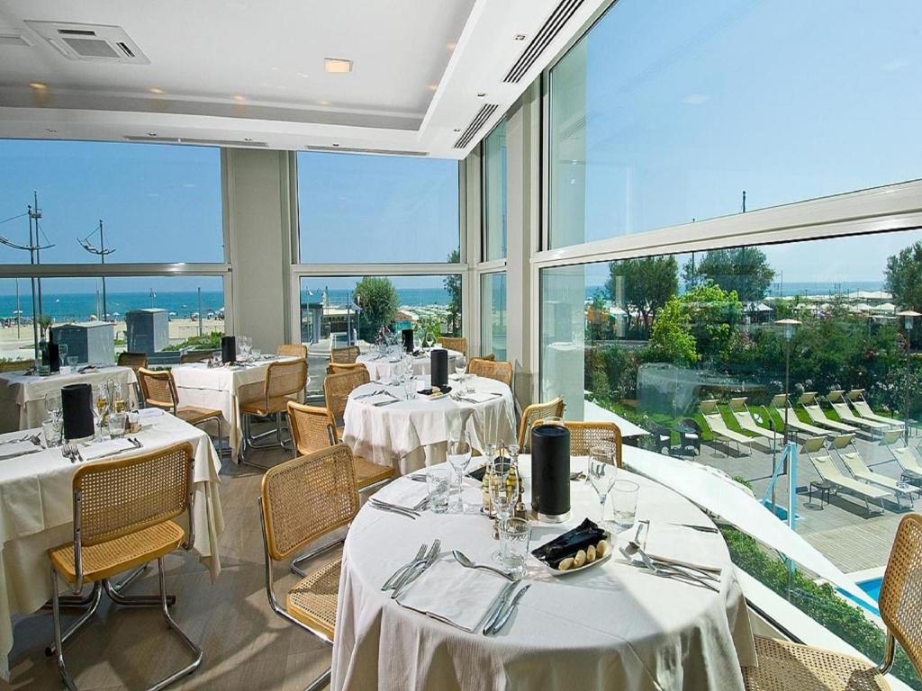Restaurace v ubytování Hotel Sarti
