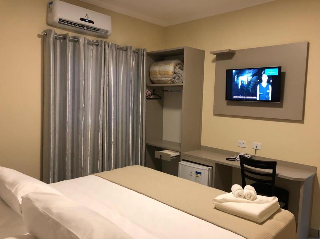  Hotel Renascer