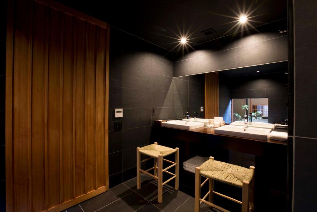 Sowaka - Deluxe Queen Room With Private Garden (Main)