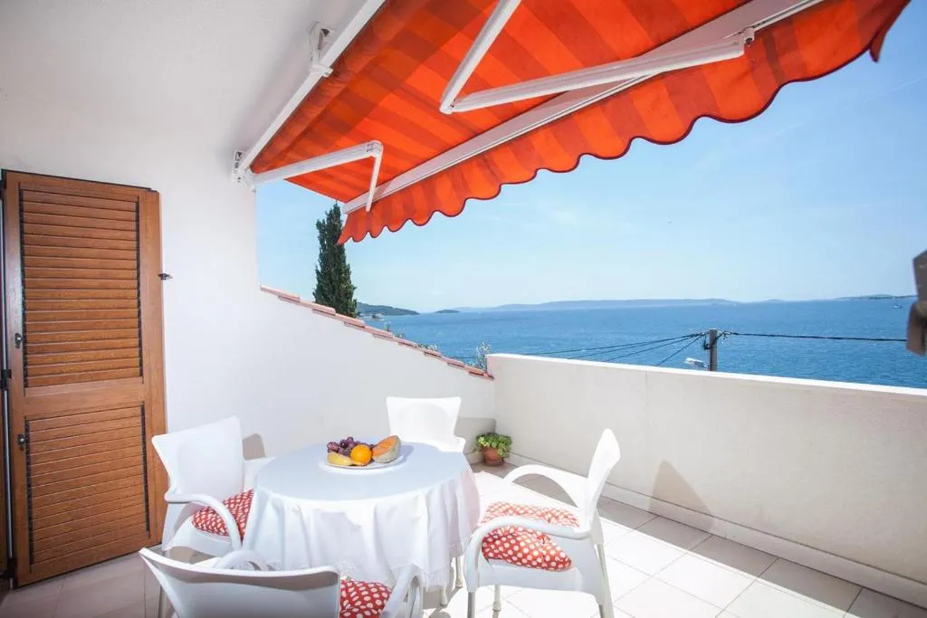 Apartments by the sea Seget Vranjica, Trogir - 4887, Trogir, Croaţia
