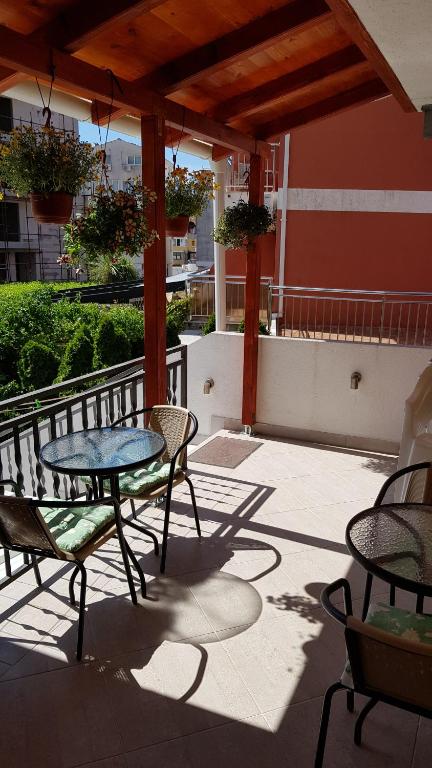 Uma varanda ou terraço em Sobe Nedović