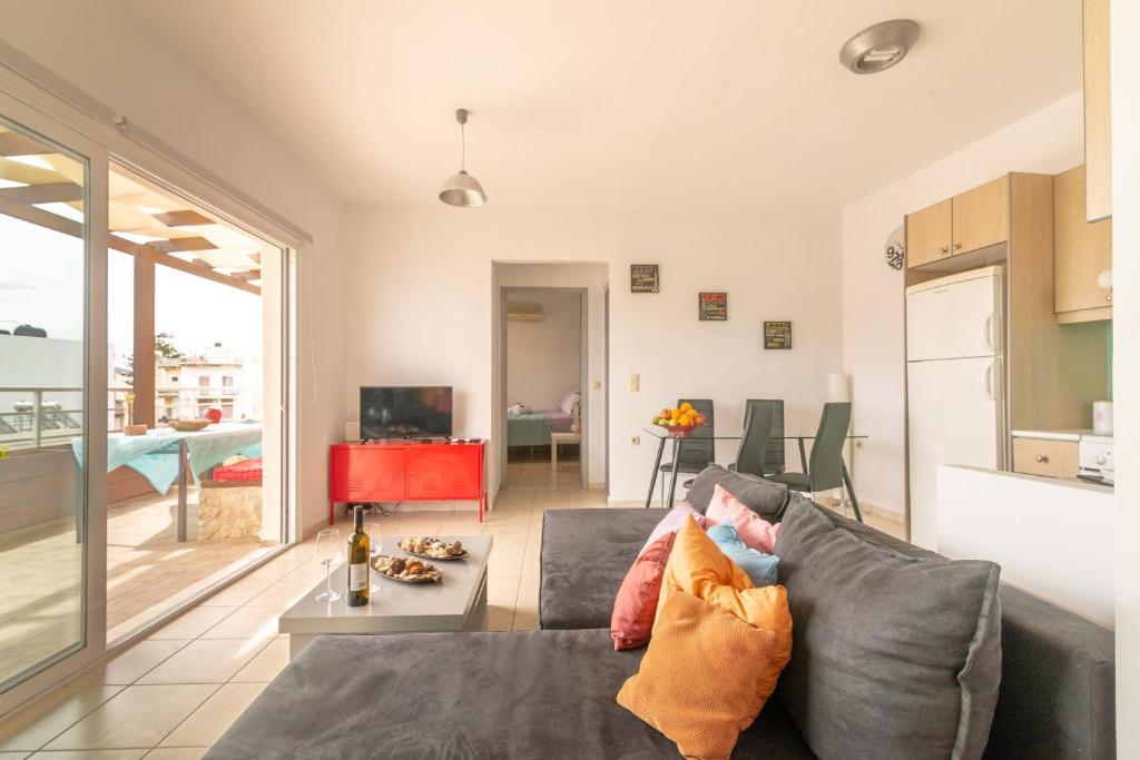 Penthouse Apartment in Downtown with SeaView