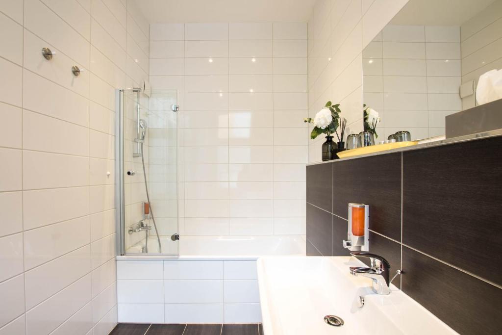 Hotel Delta am Potsdamer Platz - Resim 12