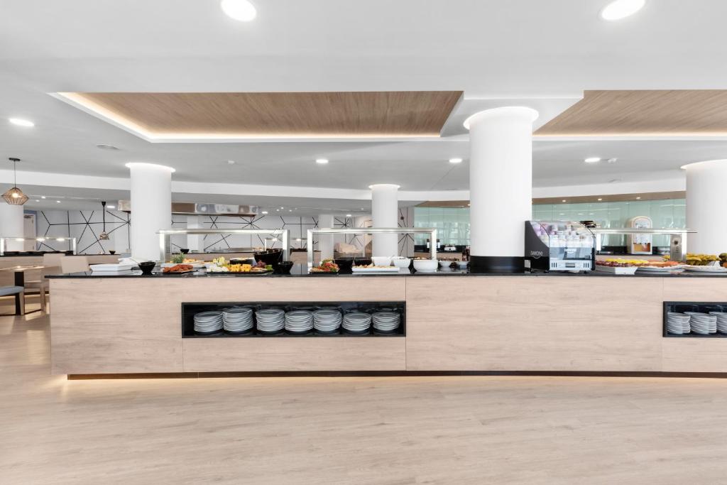 Restaurace v ubytování Palmanova Suites by TRH