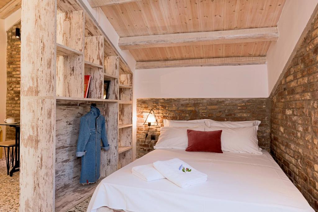 Posteľ alebo postele v izbe v ubytovaní Agion Apostolon Loft!