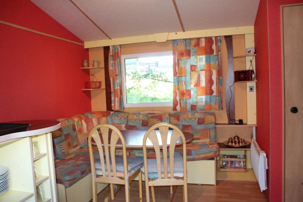 Posezení v ubytování Camping la Chevauchée