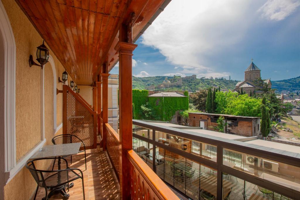 Nespecifikovaný výhled na hory nebo výhled na hory při pohledu z hotelu
