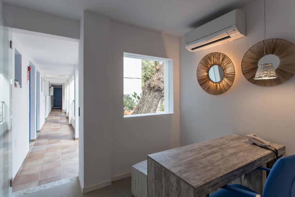 Fotografie z fotogalerie ubytování Apartamentos Costamar II v destinaci Es Pujols