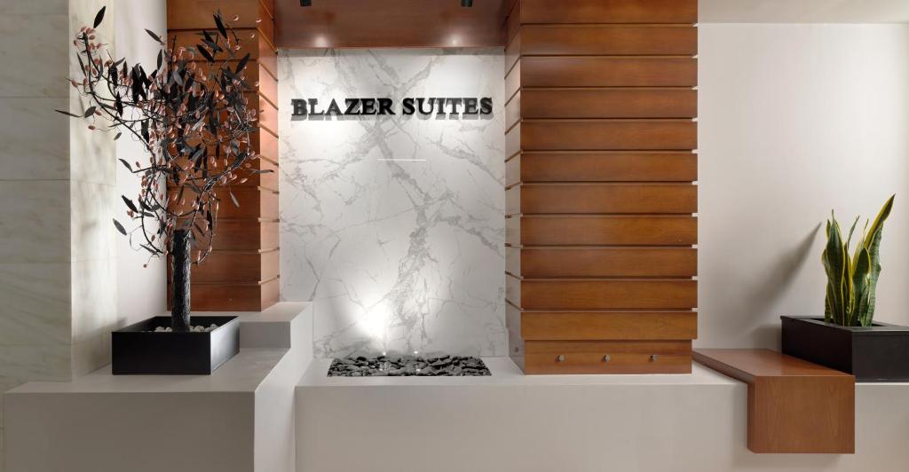 Blazer Suites Hotel - Resim 5