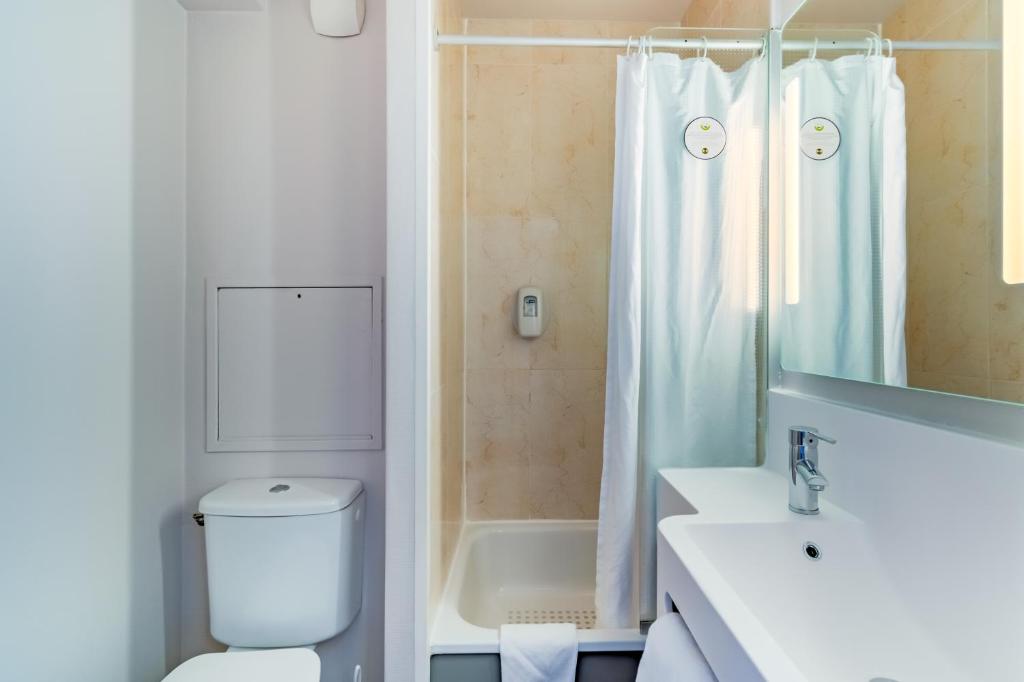 B&B HOTEL Marseille La Valentine - Resim 8