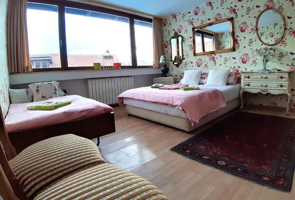 Postel nebo postele na pokoji v ubytování Hostel Pansion Lion