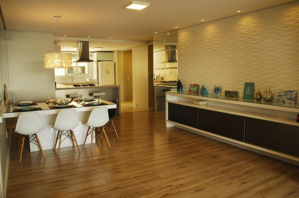  Apto Novo e Moderno no Centro de Gramado