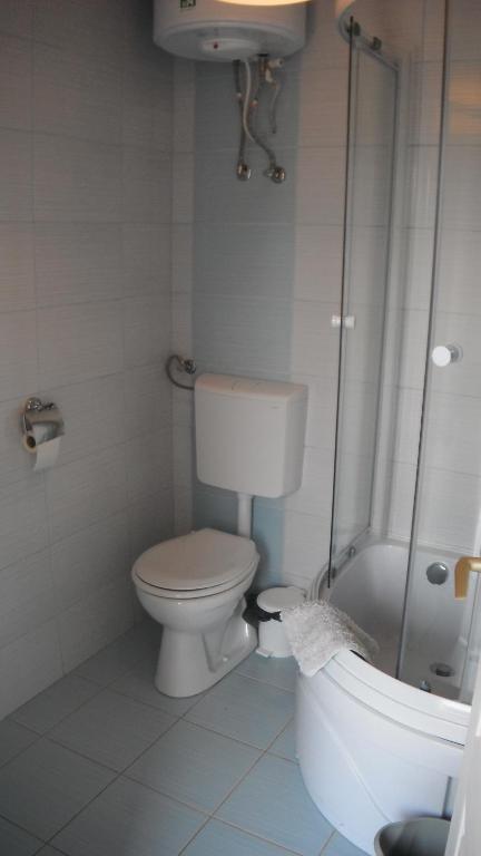 Kúpeľňa v ubytovaní Sunshine apartman